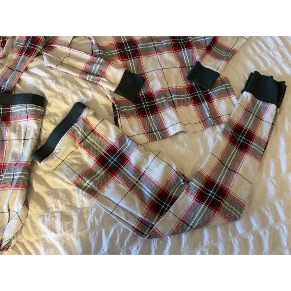 2 Sets Of Magnolia Hearth & Hand‎ Plaid Pajamas Pj Set Size 10 Christmas Theme